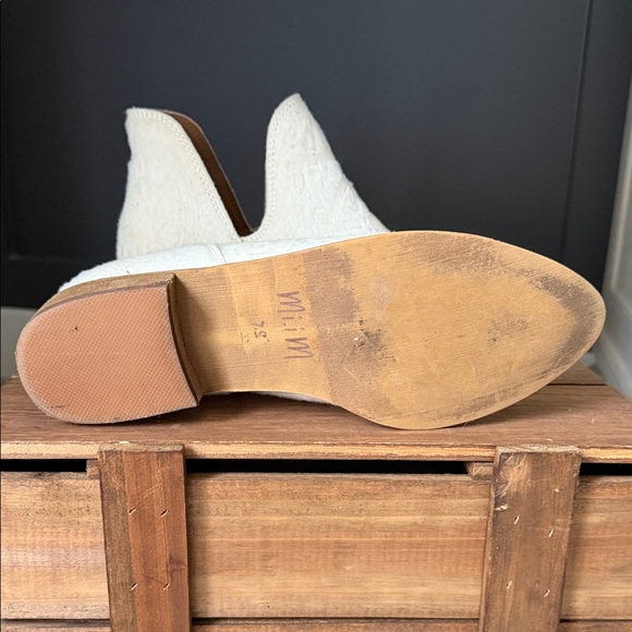 Mi.iM Ellen Calf Hide Ankle Boots Size 7.5 White Cowgirl Southwestern EUC - Picture 4 of 9